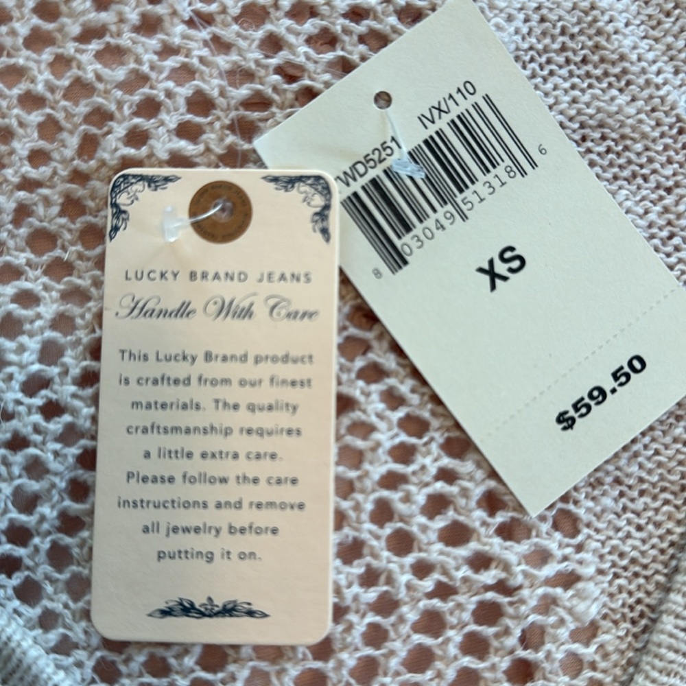 Lucky Brand Women's Cream Sweater - Picture 11 of 13